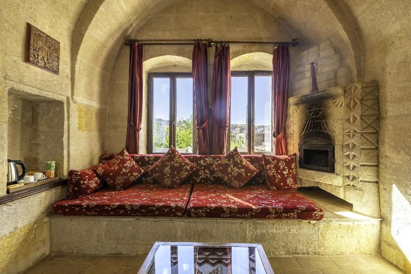 Mystic Cave House Hotel image