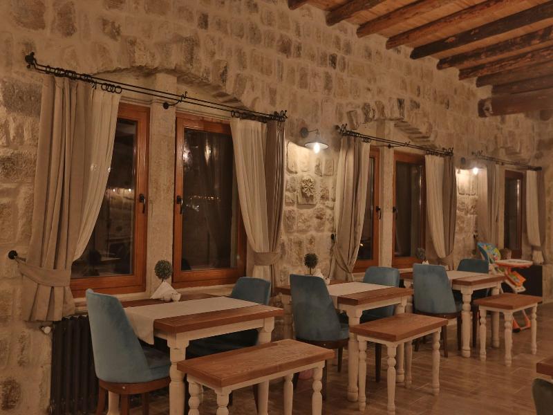 Acropolis Cave Suite image