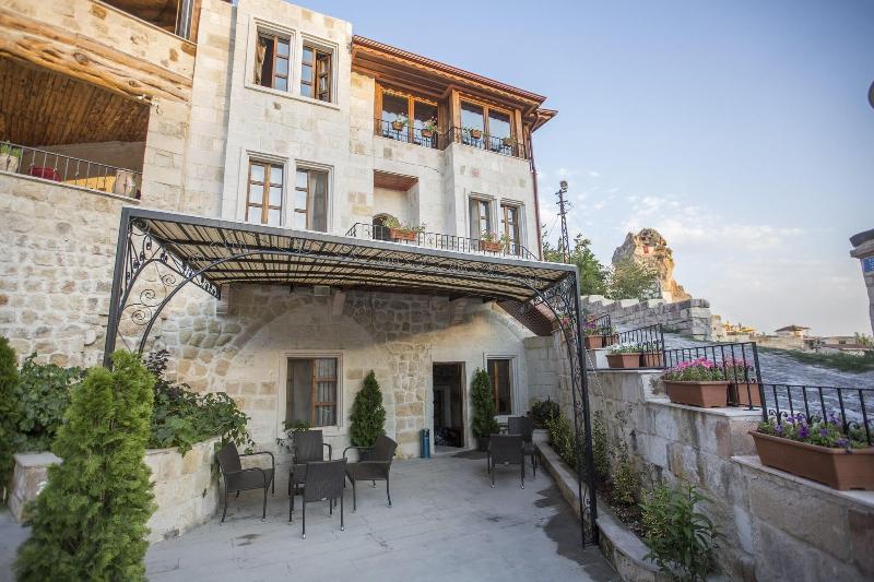 Luna Cave Hotel image