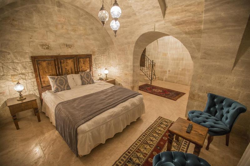 Luna Cave Hotel image