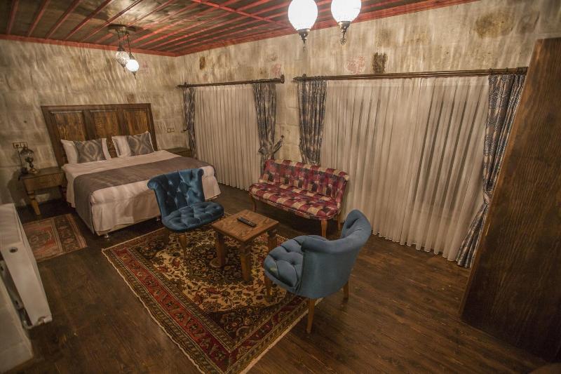 Luna Cave Hotel image