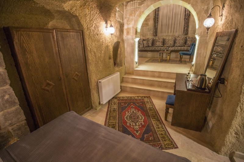 Luna Cave Hotel image