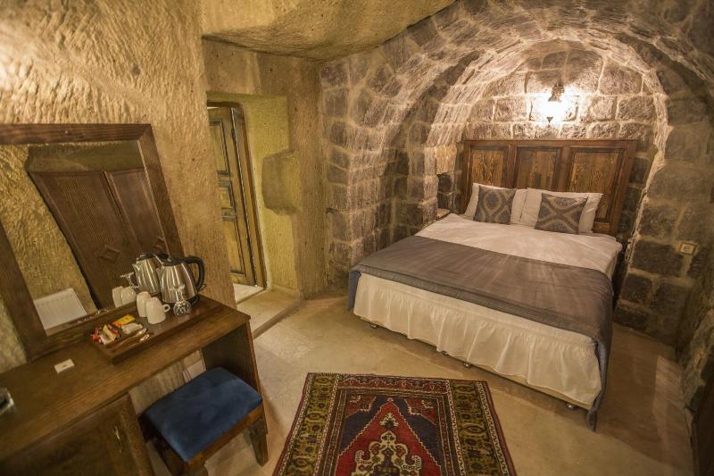Luna Cave Hotel image
