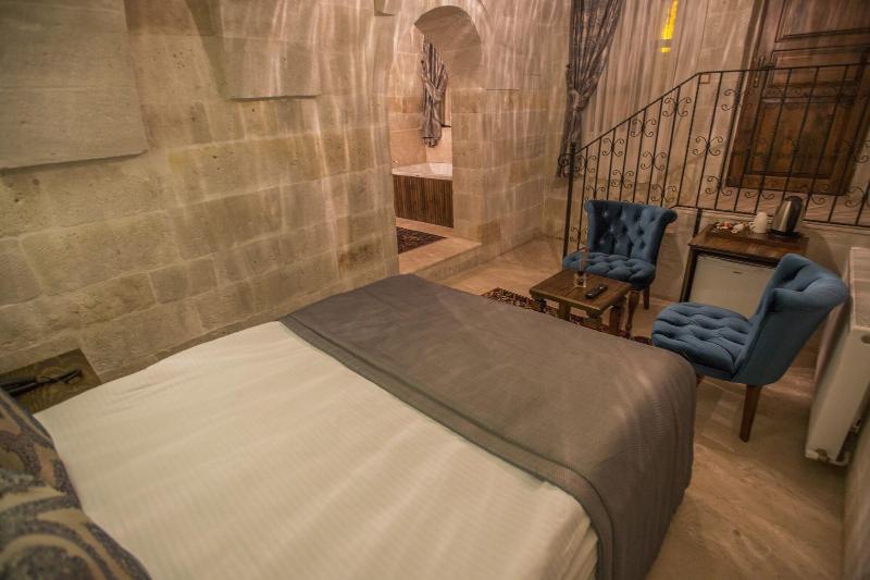 Luna Cave Hotel image