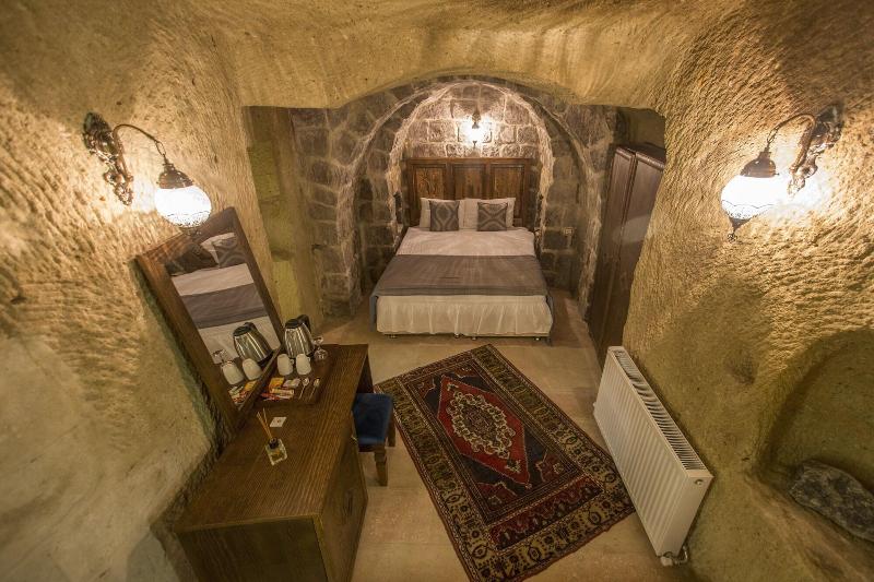 Luna Cave Hotel image