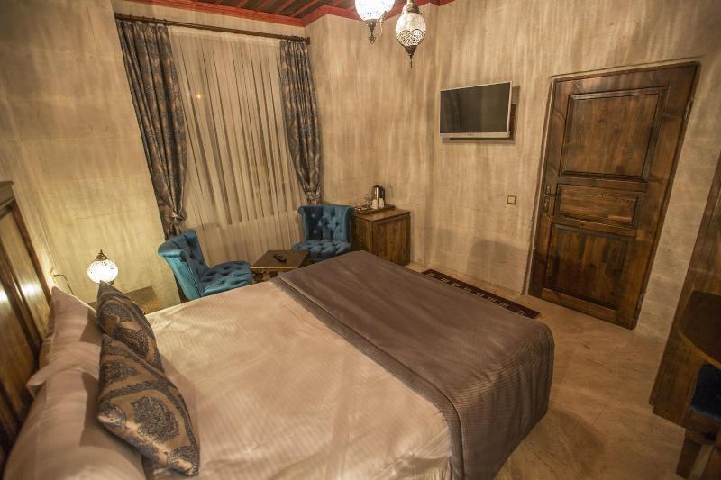 Luna Cave Hotel image