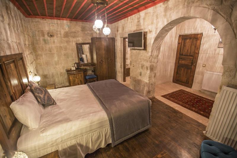 Luna Cave Hotel image