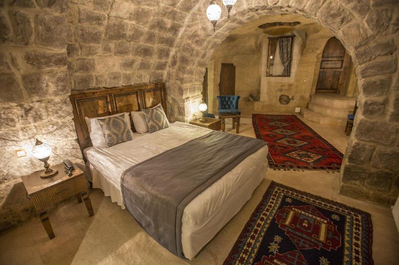 Luna Cave Hotel image