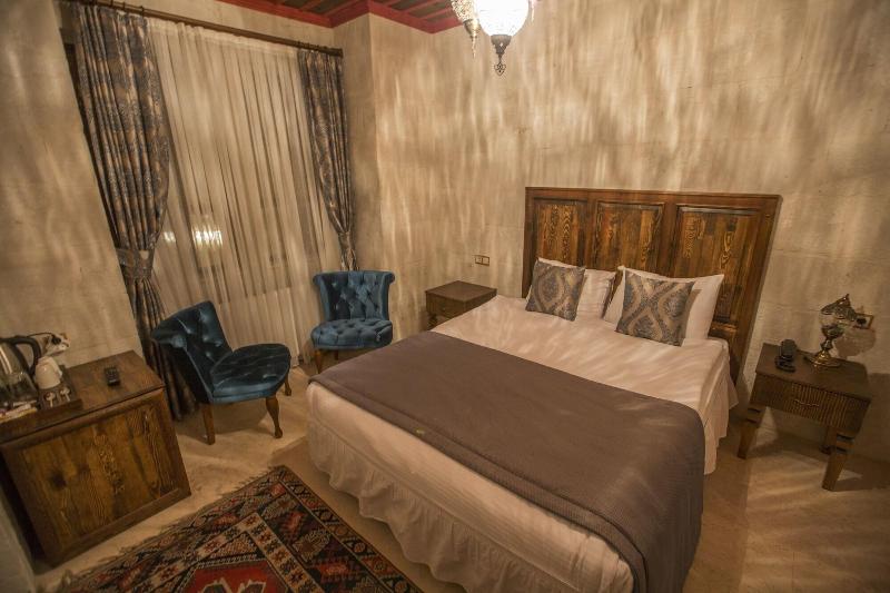 Luna Cave Hotel image