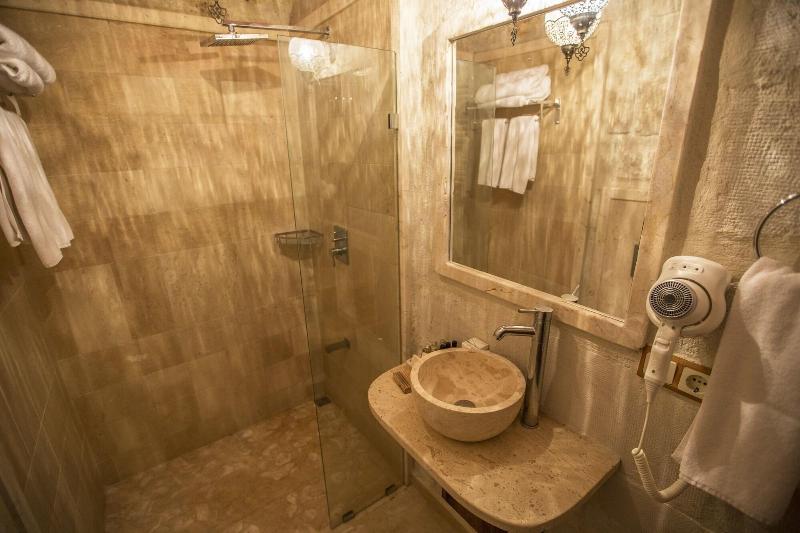 Luna Cave Hotel image