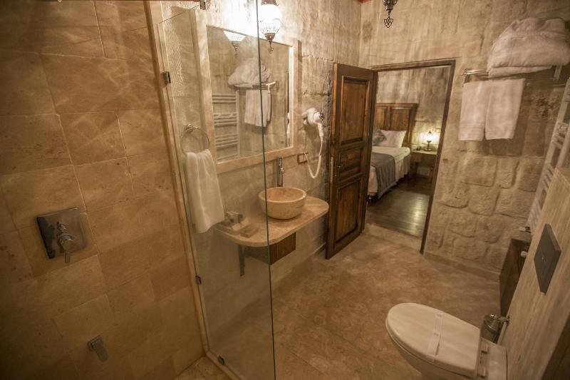 Luna Cave Hotel image