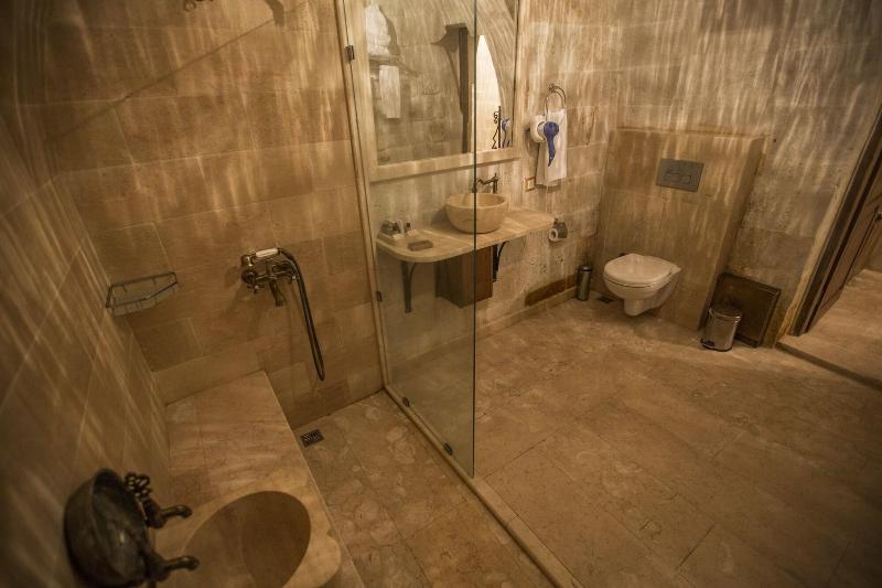 Luna Cave Hotel image
