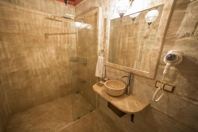Luna Cave Hotel image