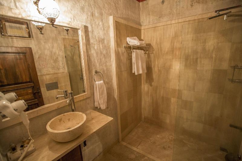 Luna Cave Hotel image