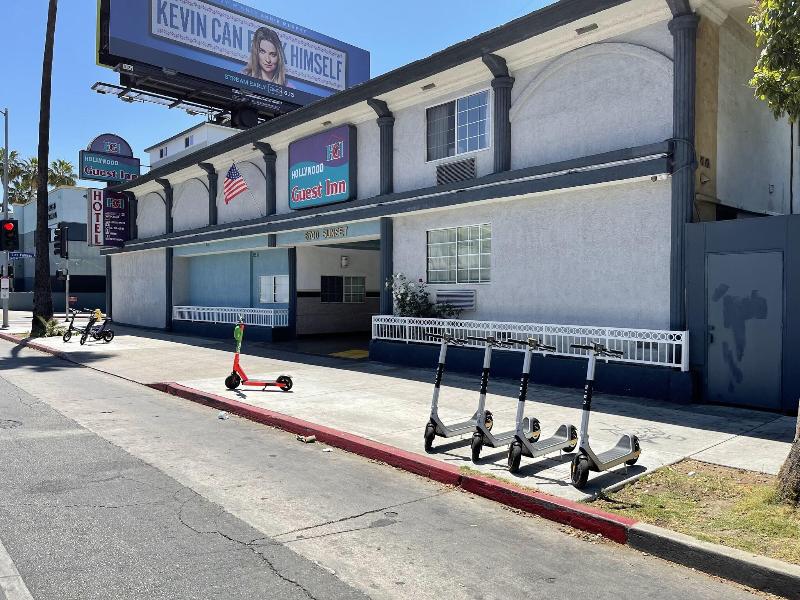Hollywood Guest Inn image