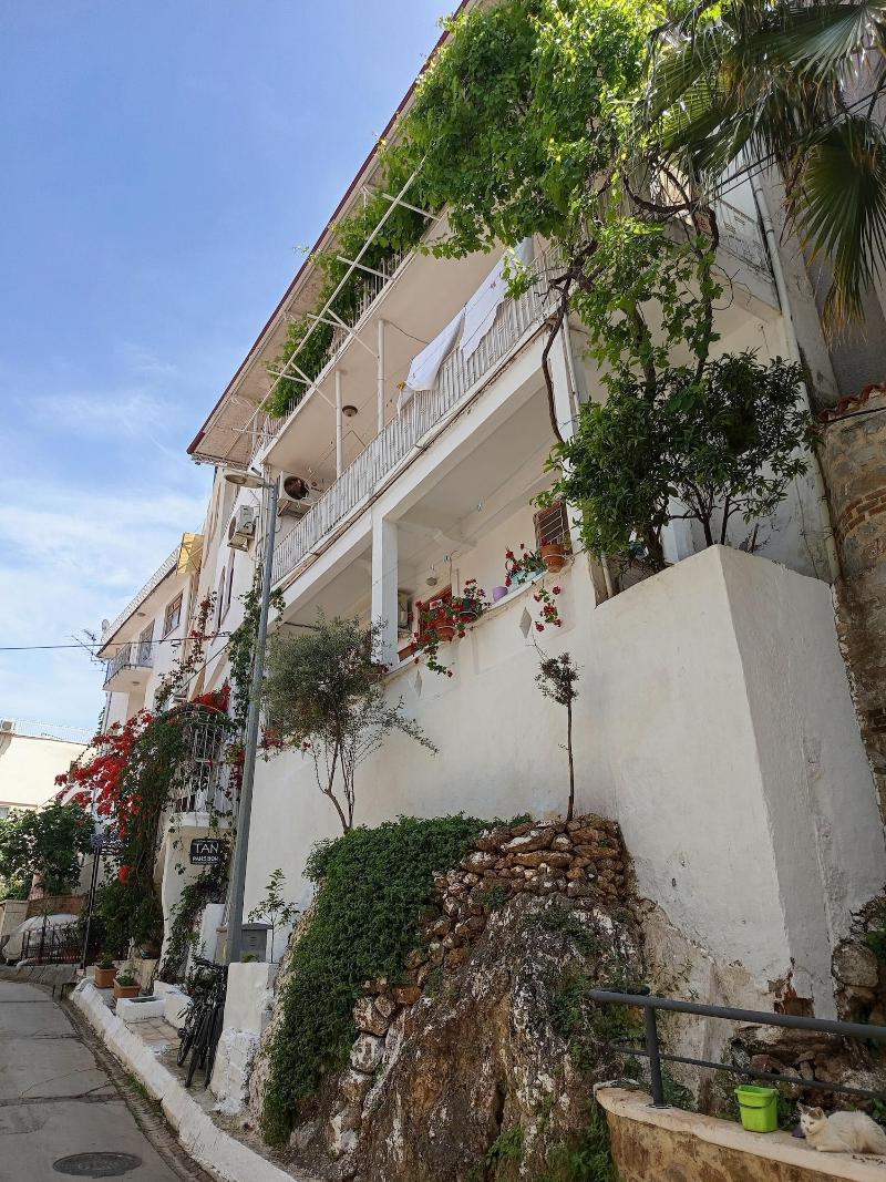 Tan Pansiyon image