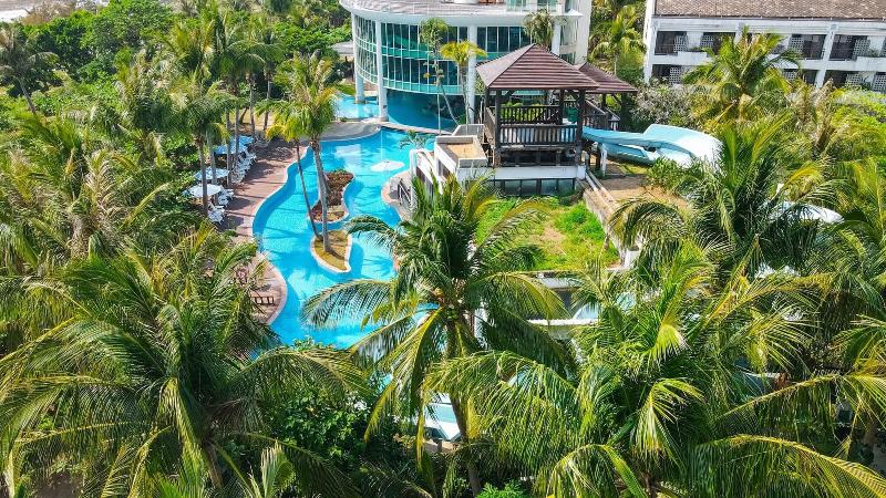 Yoho Beach Resort image