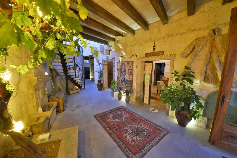 Caftan Cave Suites
