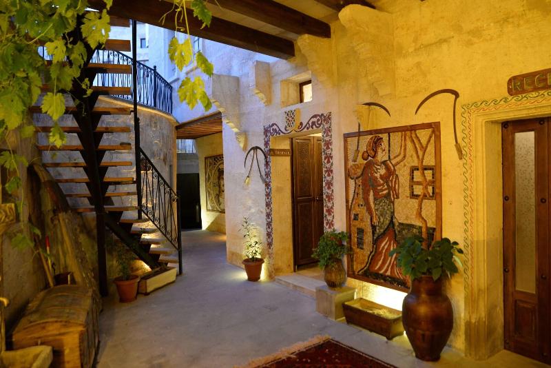 Caftan Cave Suites