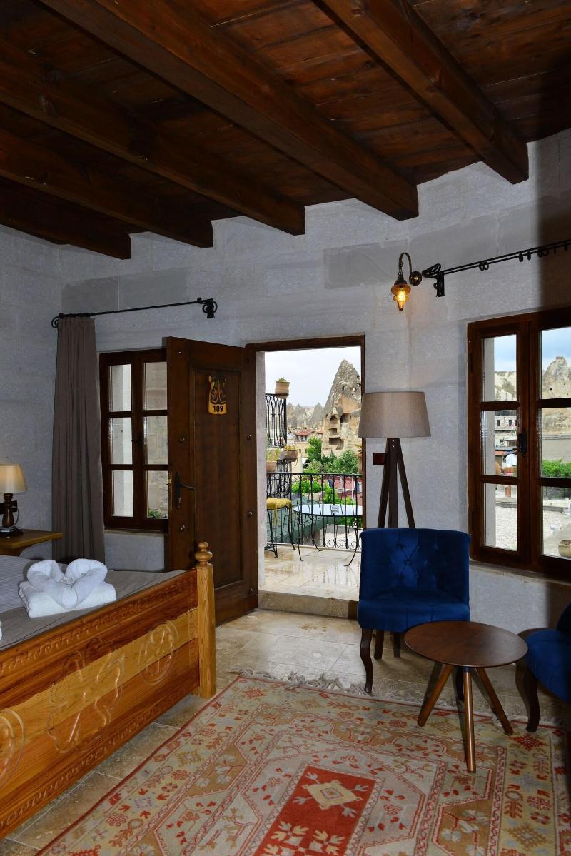 Caftan Cave Suites