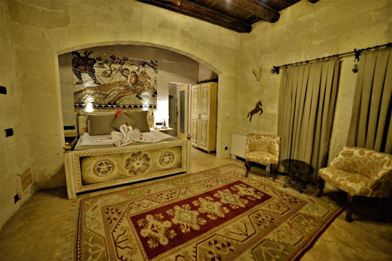 Caftan Cave Suites