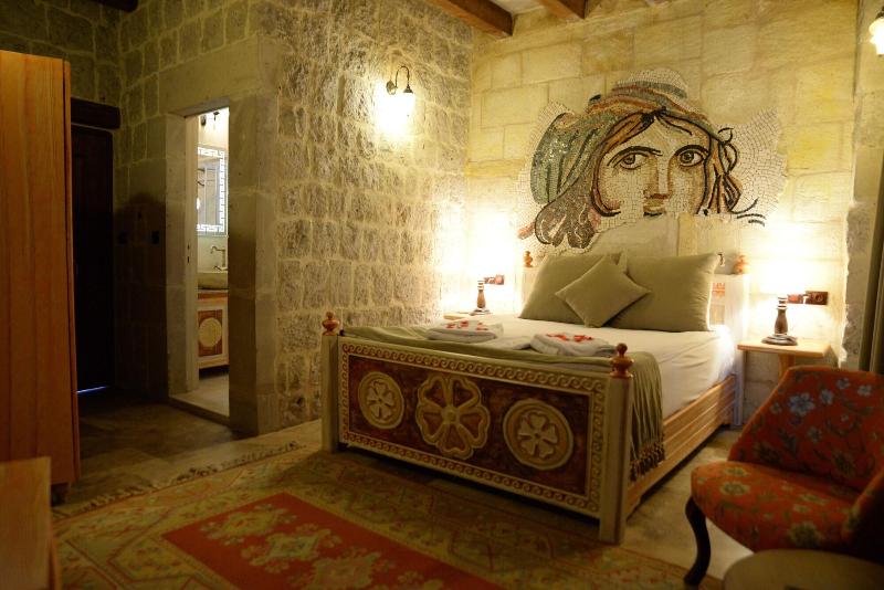 Caftan Cave Suites