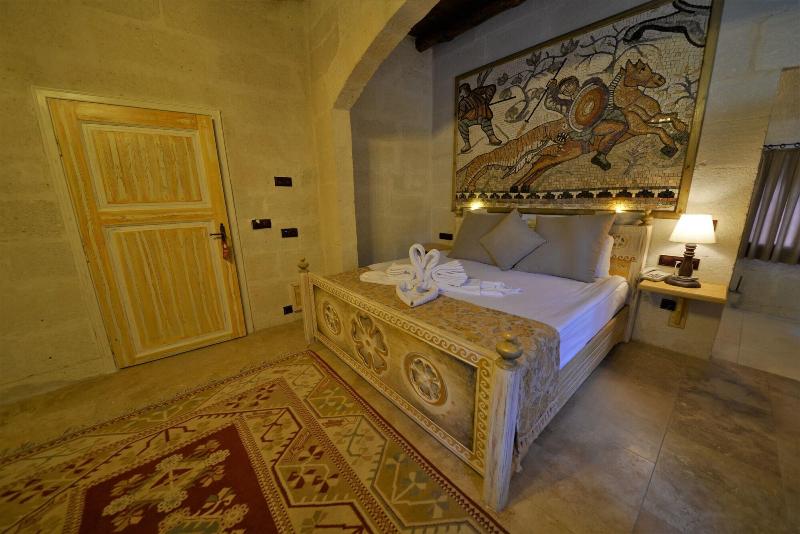 Caftan Cave Suites