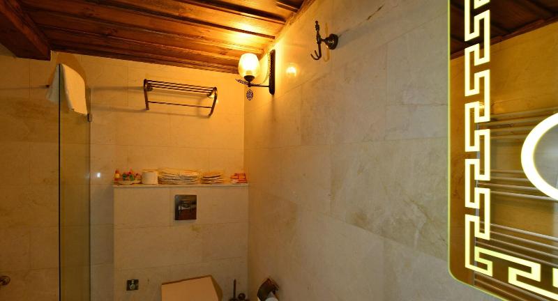 Caftan Cave Suites