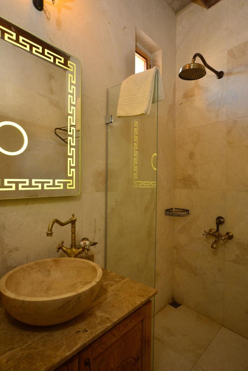 Caftan Cave Suites