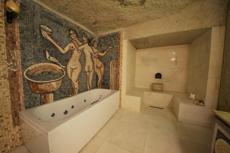 Caftan Cave Suites