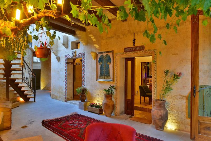 Caftan Cave Suites
