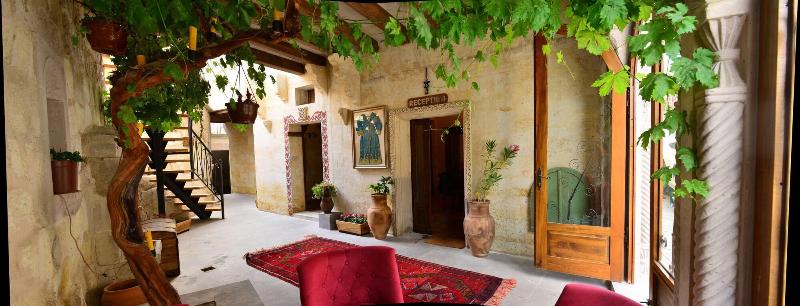 Caftan Cave Suites