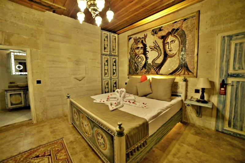 Caftan Cave Suites