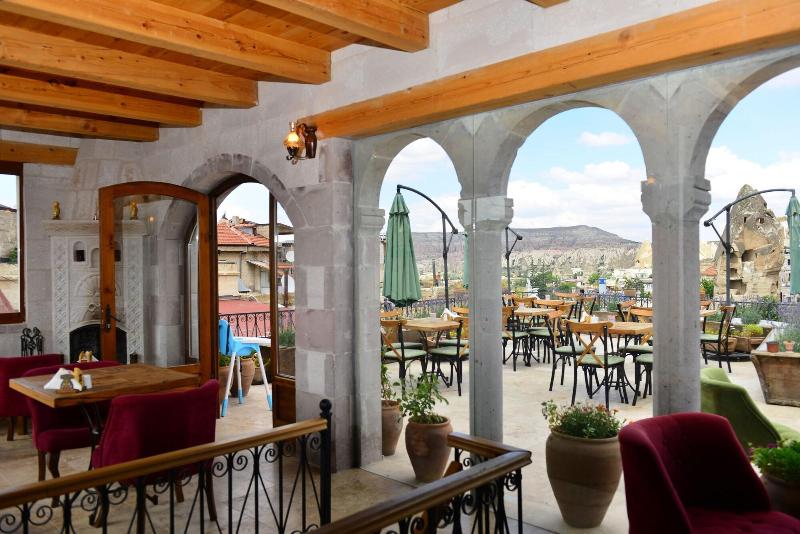 Caftan Cave Suites