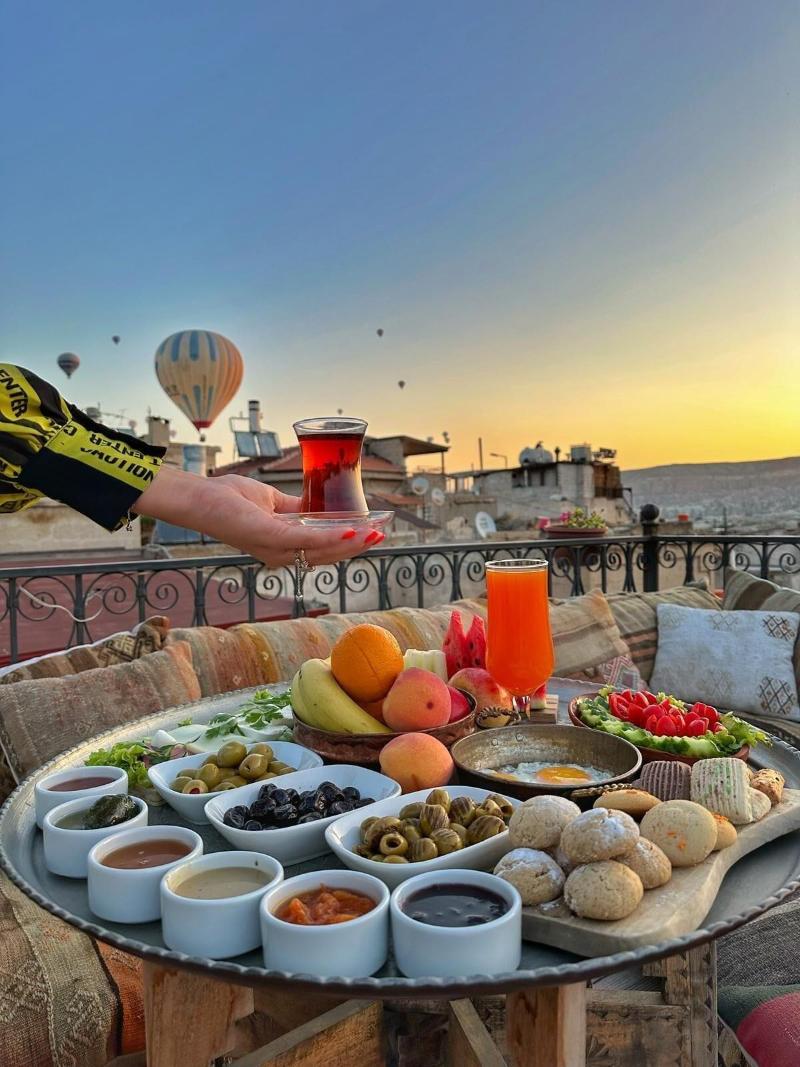 Caftan Cave Suites