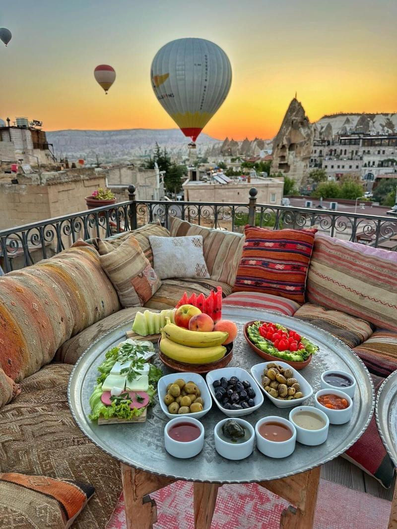 Caftan Cave Suites