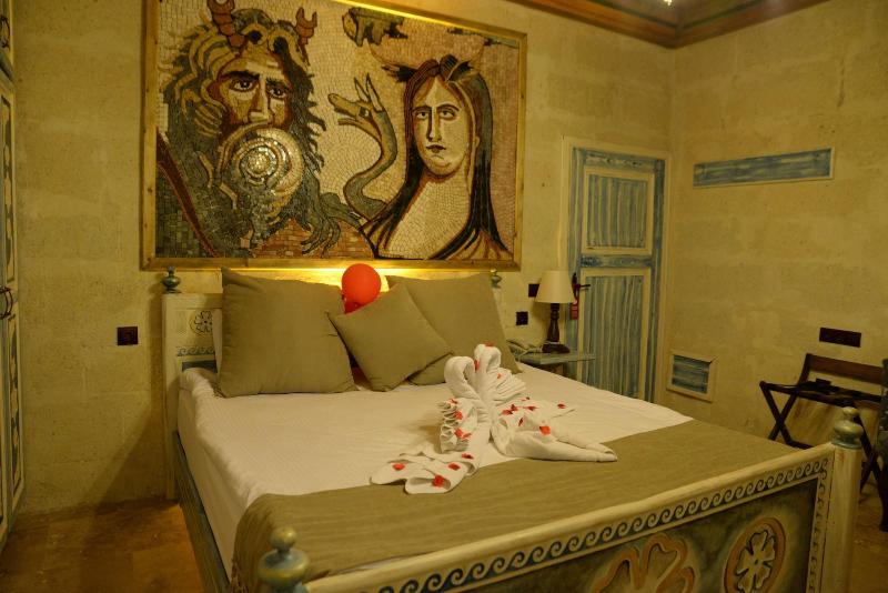 Caftan Cave Suites