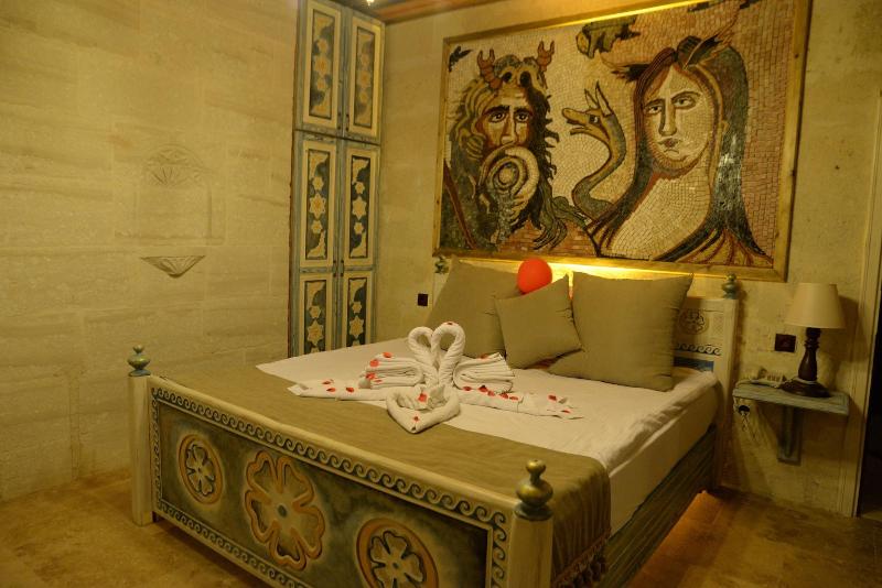 Caftan Cave Suites