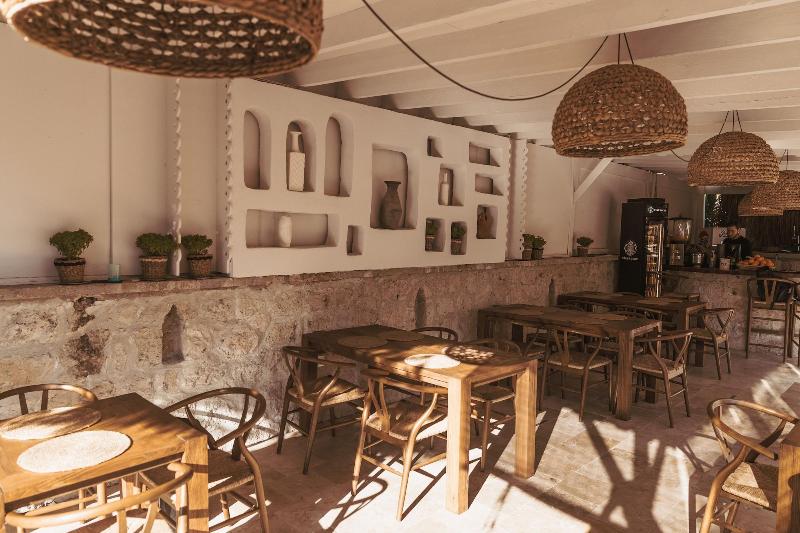 Art Alacati image