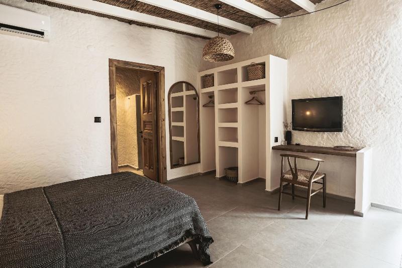 Art Alacati image