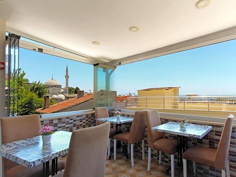 Carvan Hotel image