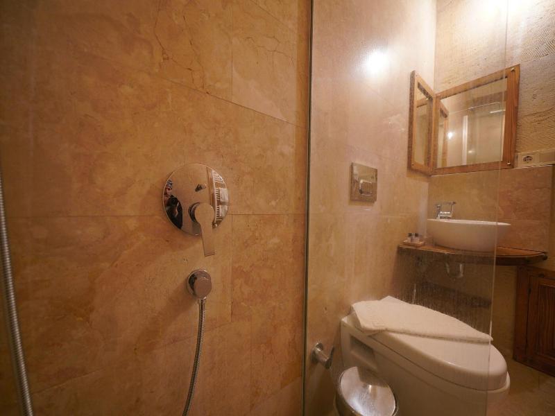 Maya Cave Hotel image