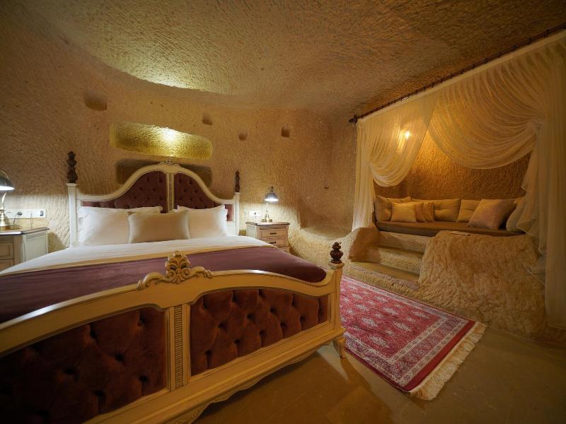 Maya Cave Hotel image