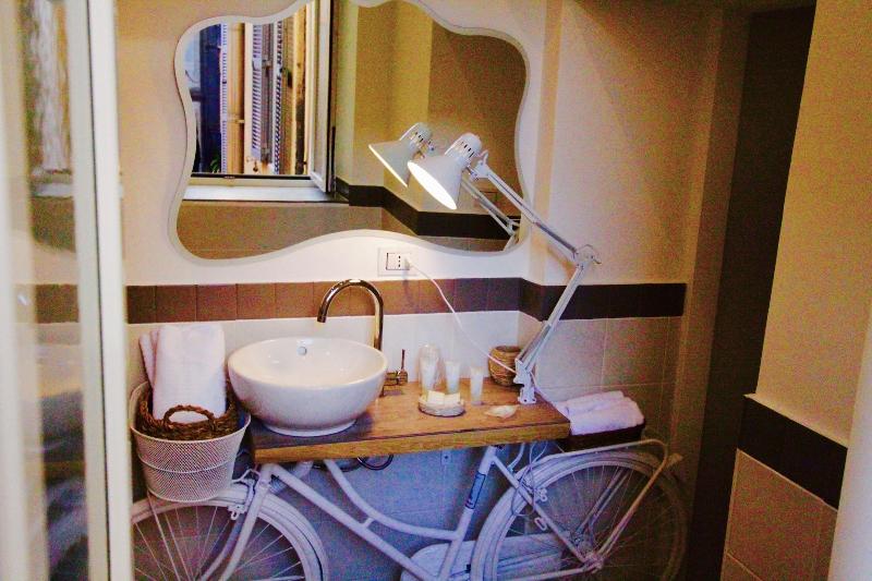 Jacuzzi Rooms image