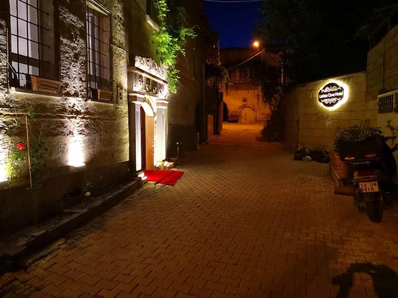 Larissa Cave Hotel image