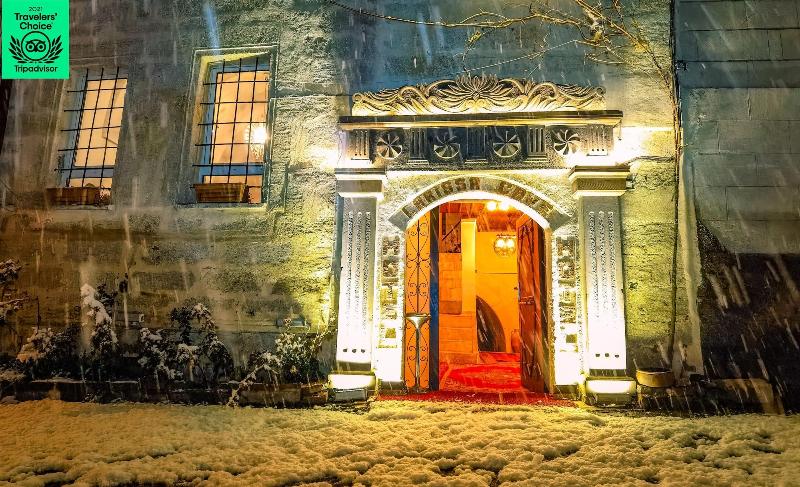 Larissa Cave Hotel image