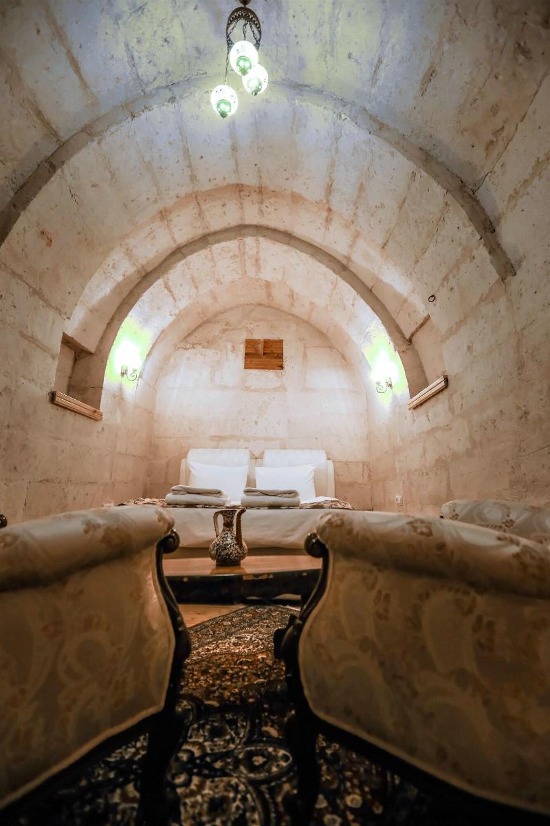 Larissa Cave Hotel image