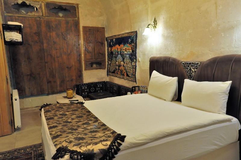Larissa Cave Hotel image