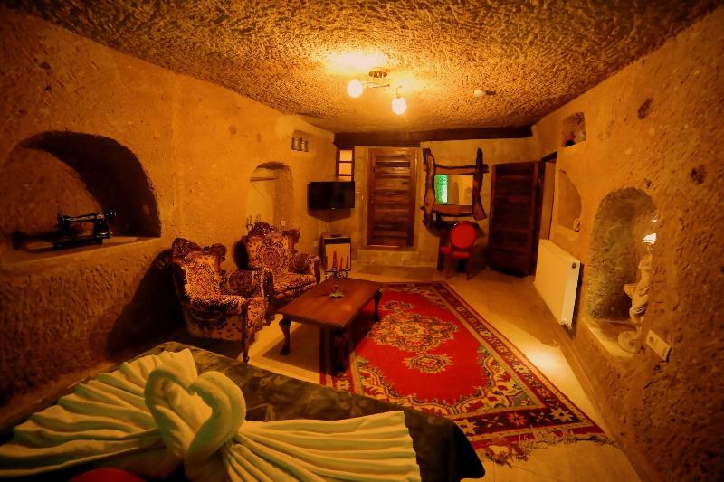 Larissa Cave Hotel image