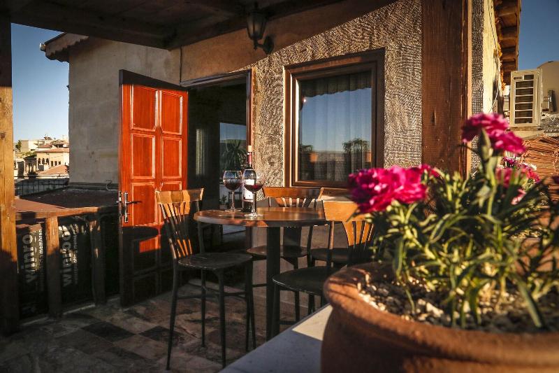 Larissa Cave Hotel image
